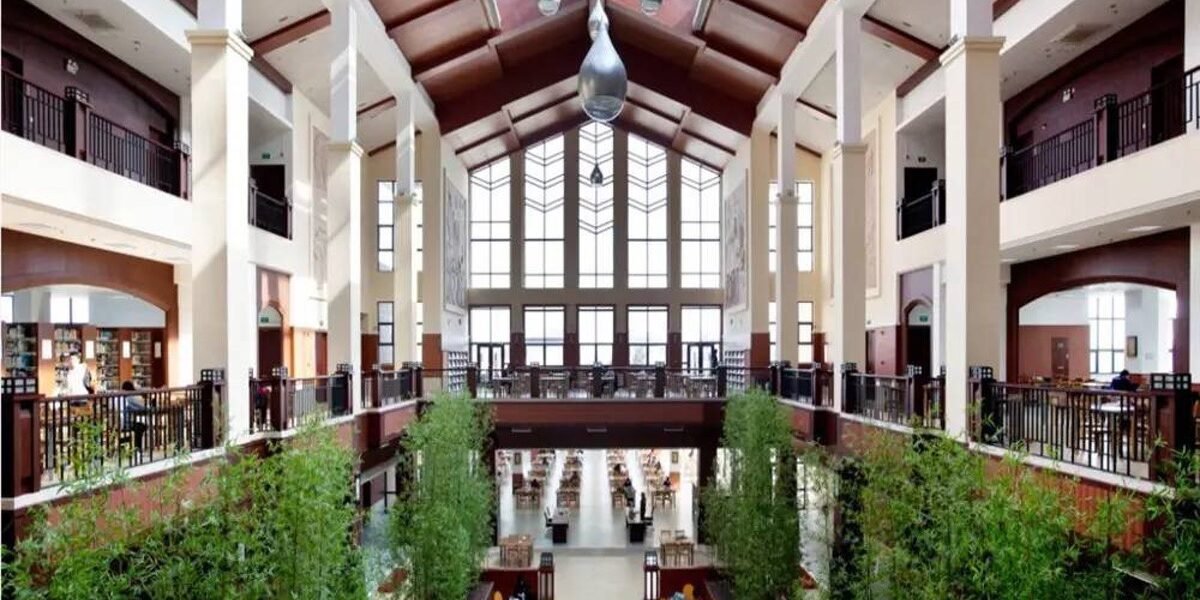 Shanghai-University-of-Political-Science-and-Law-04