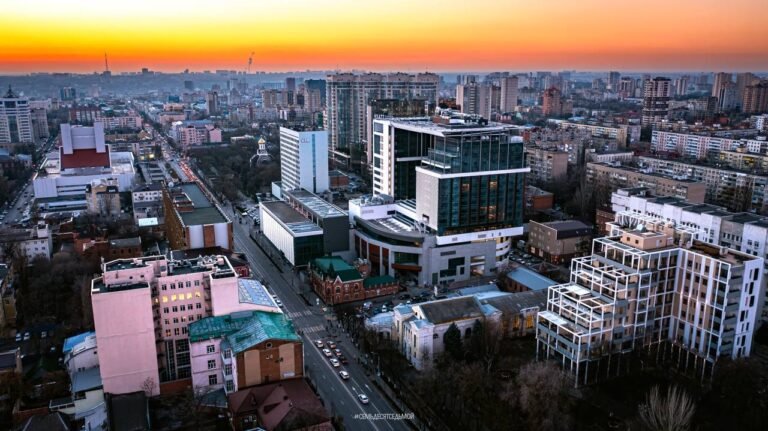 photo_5226650951132244601_y