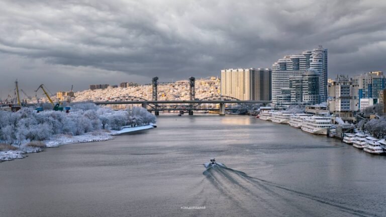 photo_5267076811114800828_y