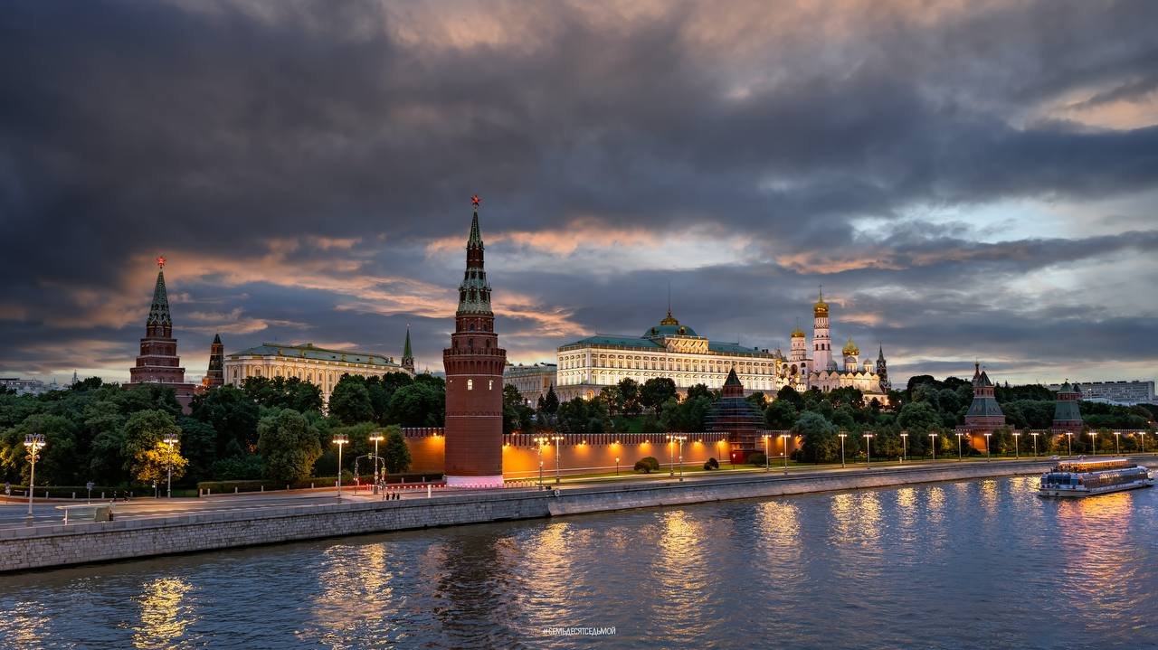 photo_5458811512782188651_y